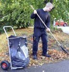 Wózek dwukołowy na śmieci