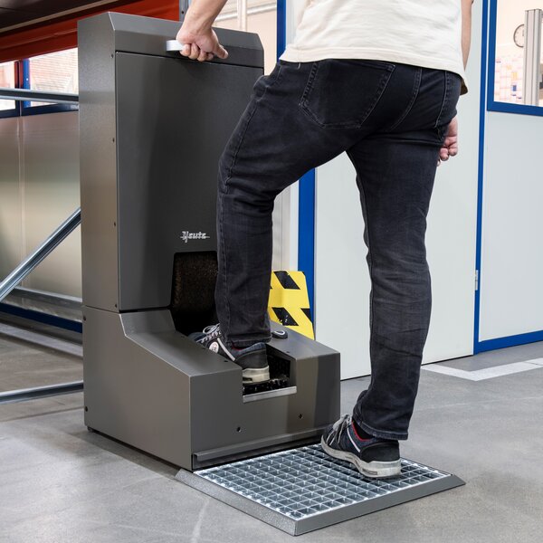 maszyna-do-czyszczenia-obuwia-Solamat200